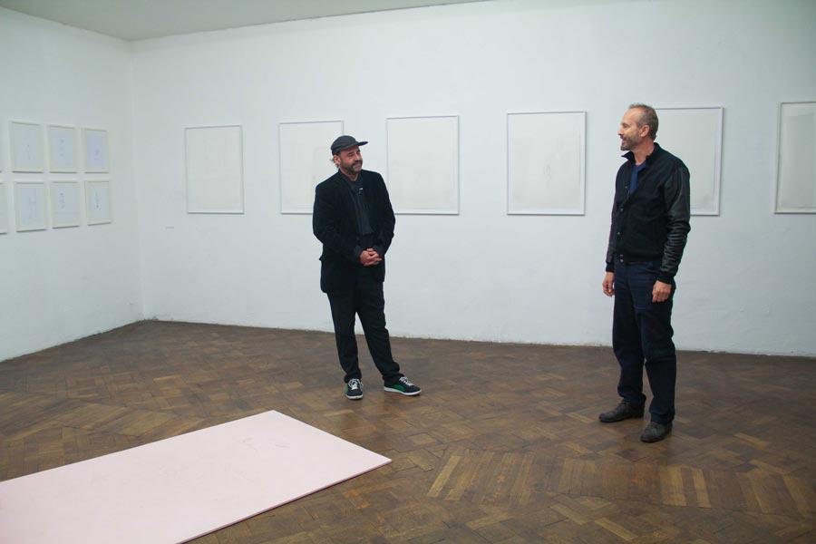 Stefan Bidner im Gespräch mit Erwin Wurm, Büro Weltausstellung